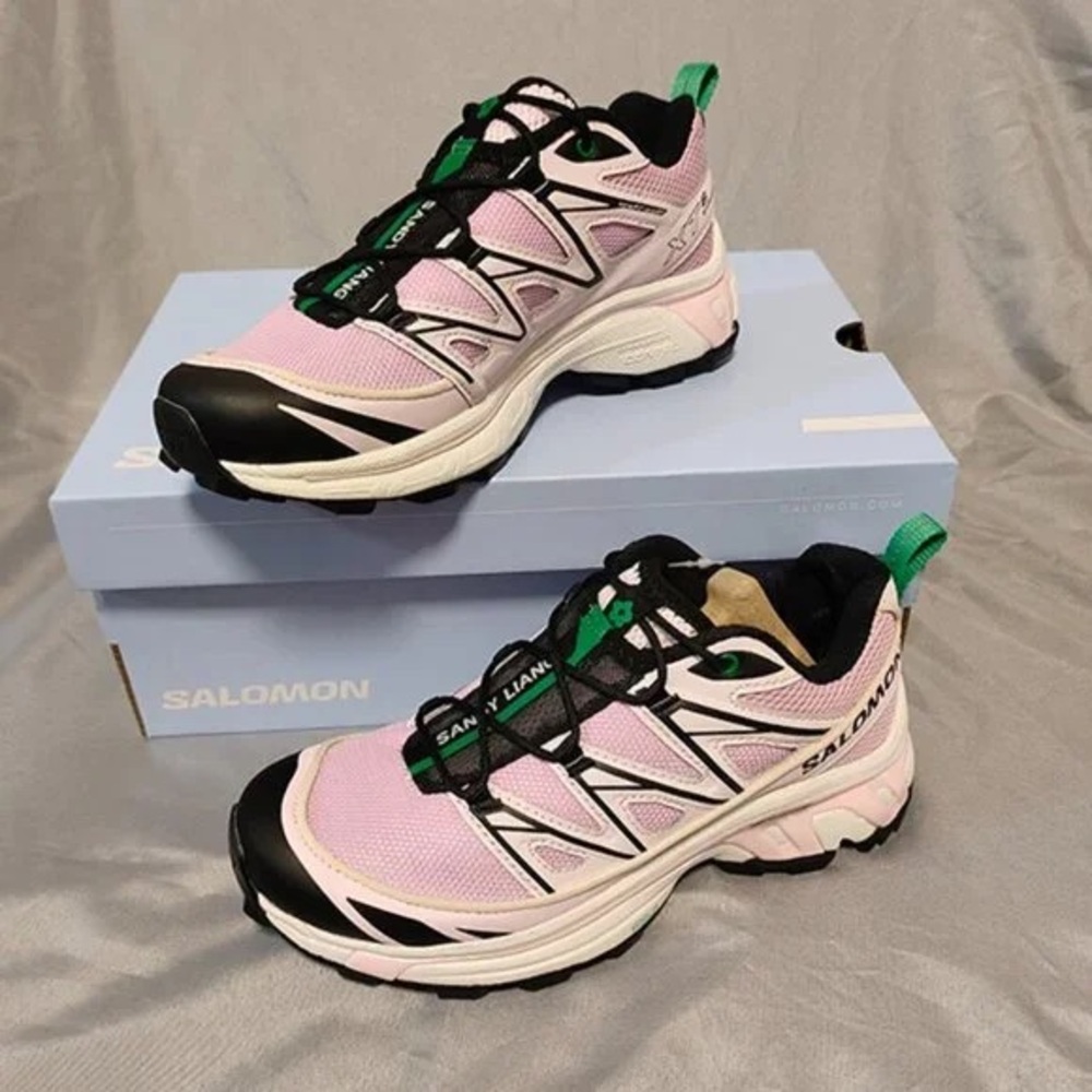 Salomon Women's Light Pink and Black Athletic Shoes